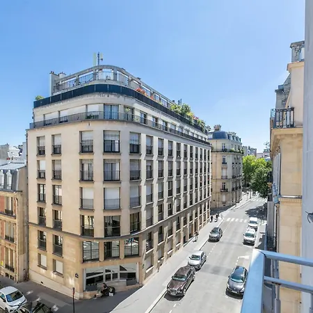 Elysees Apartment